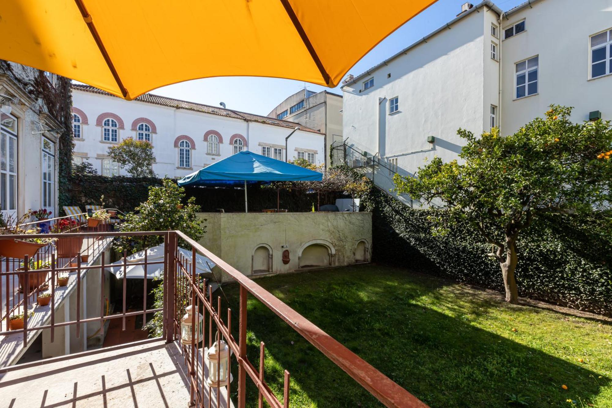 Sky Accommodations Коимбра Екстериор снимка