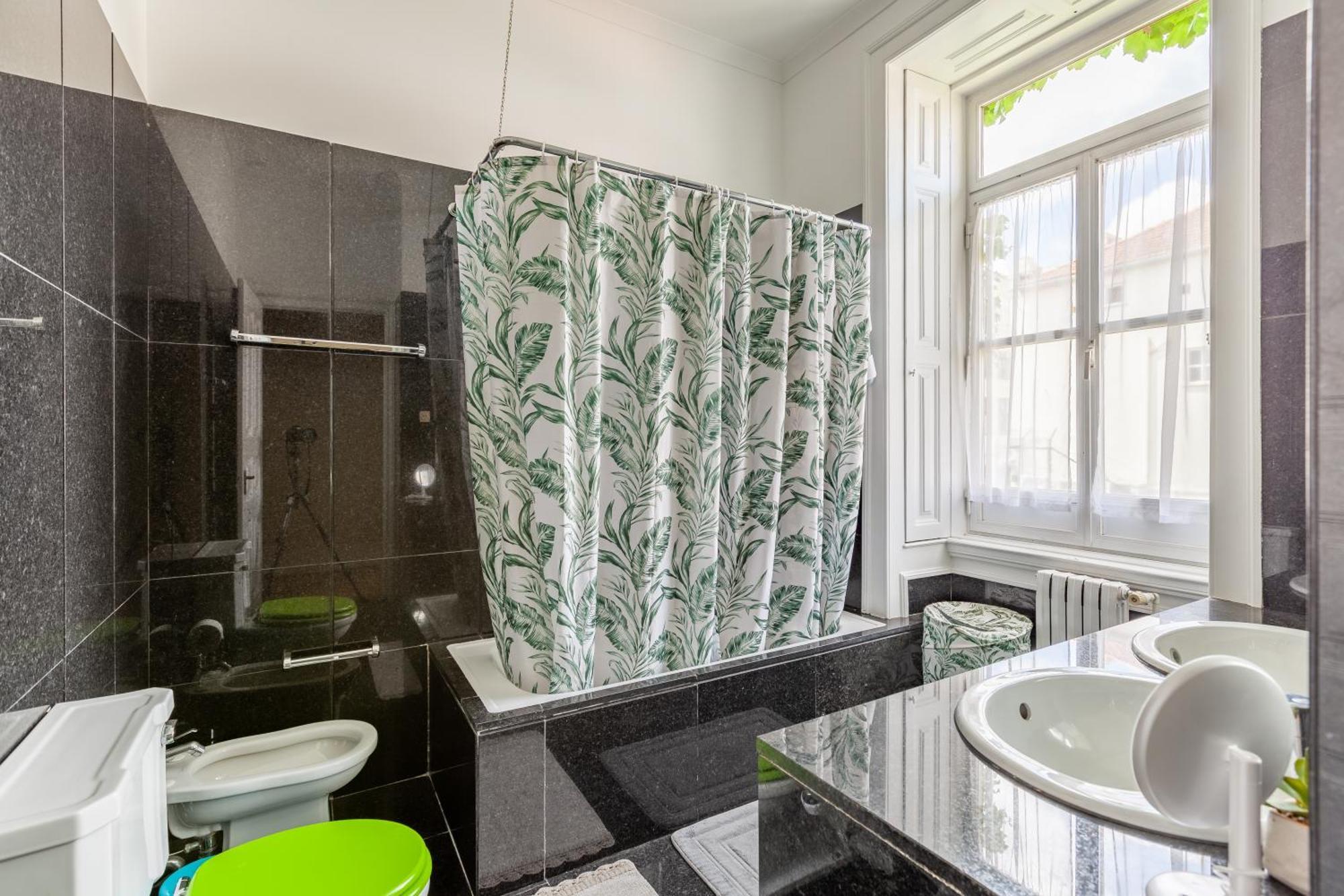 Sky Accommodations Коимбра Екстериор снимка